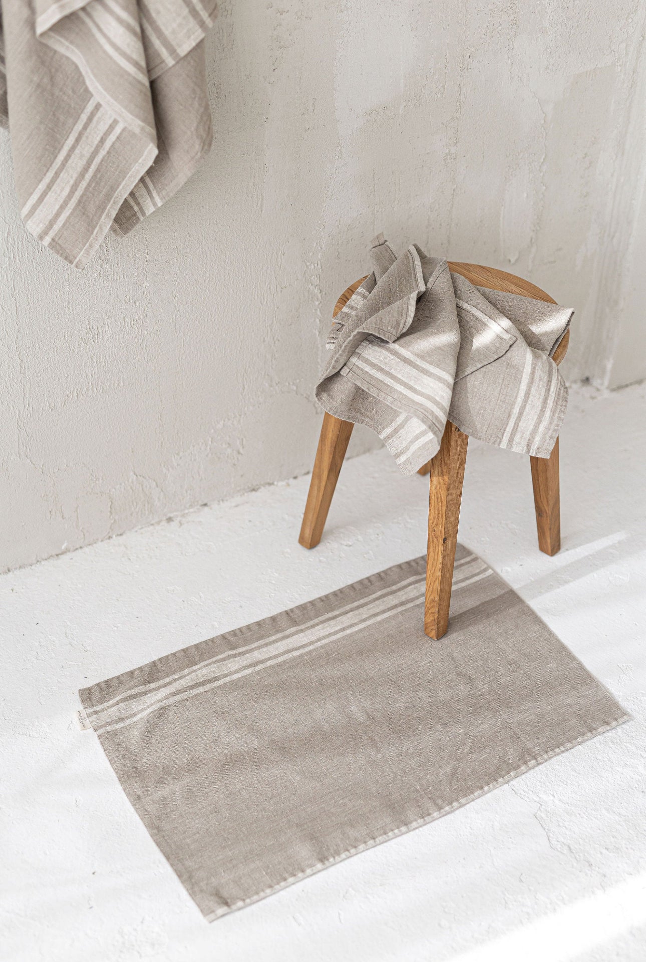 French Style Linen bath mat