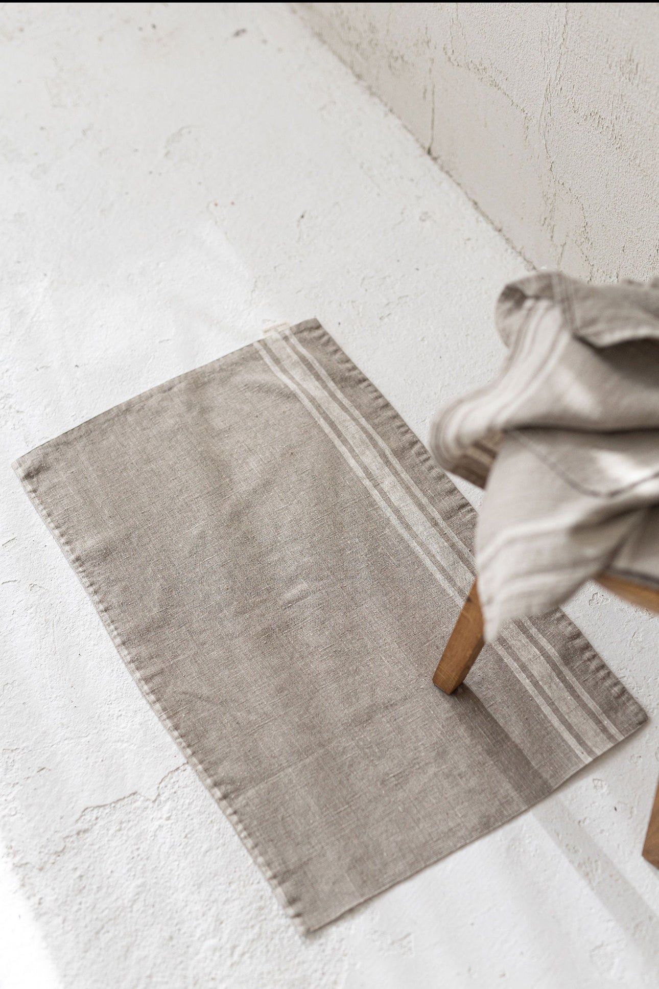 French Style Linen bath mat