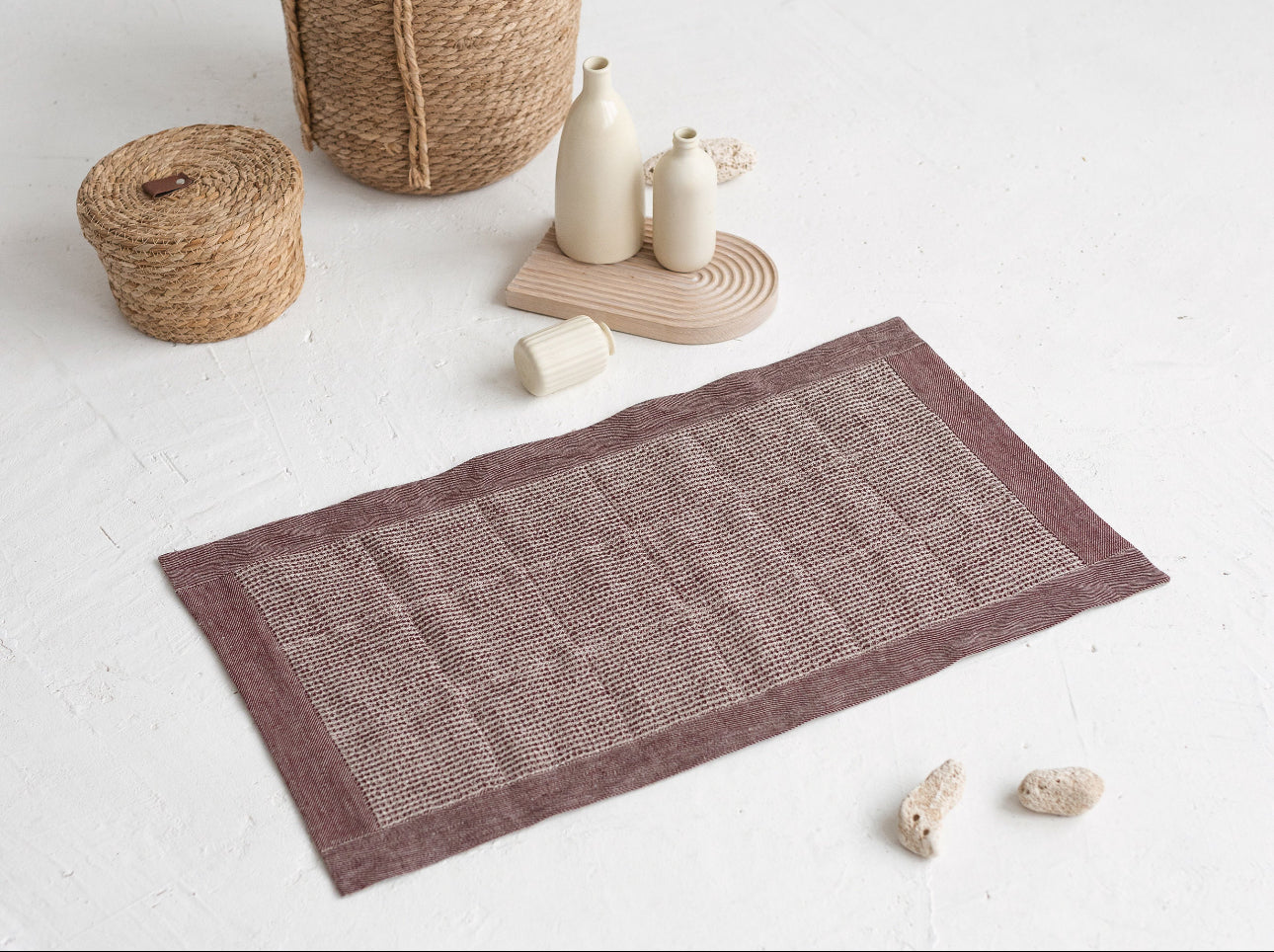 Burgundy Linen Bathroom mat