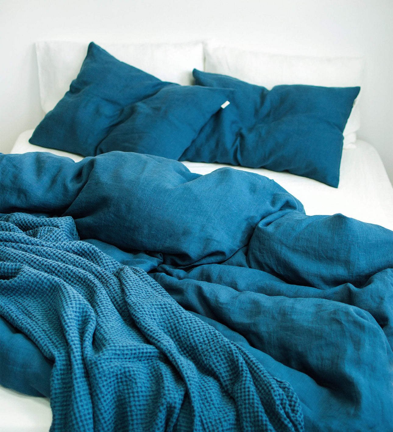 Linen Bedding set in lake blue